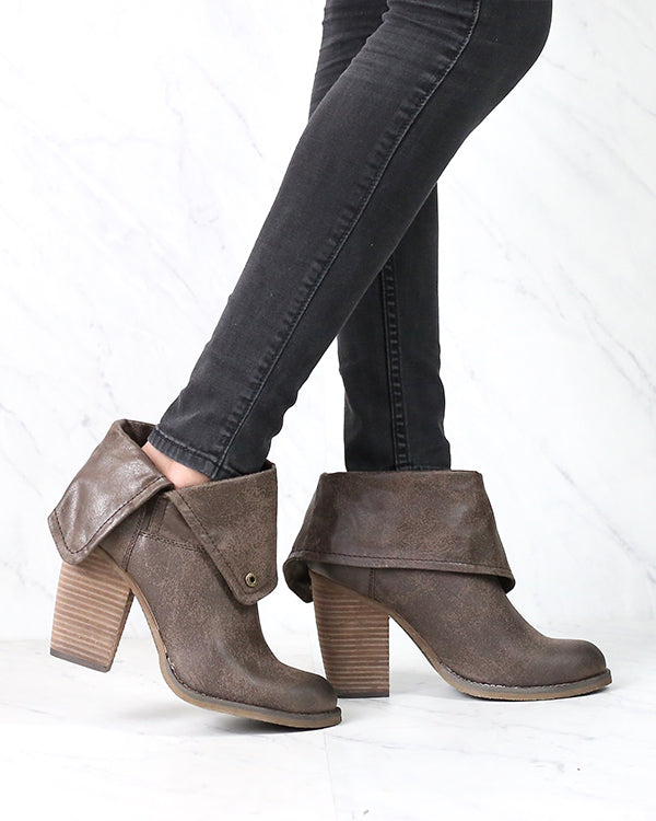 Sbicca - Chord Fold-Over Boots in Taupe