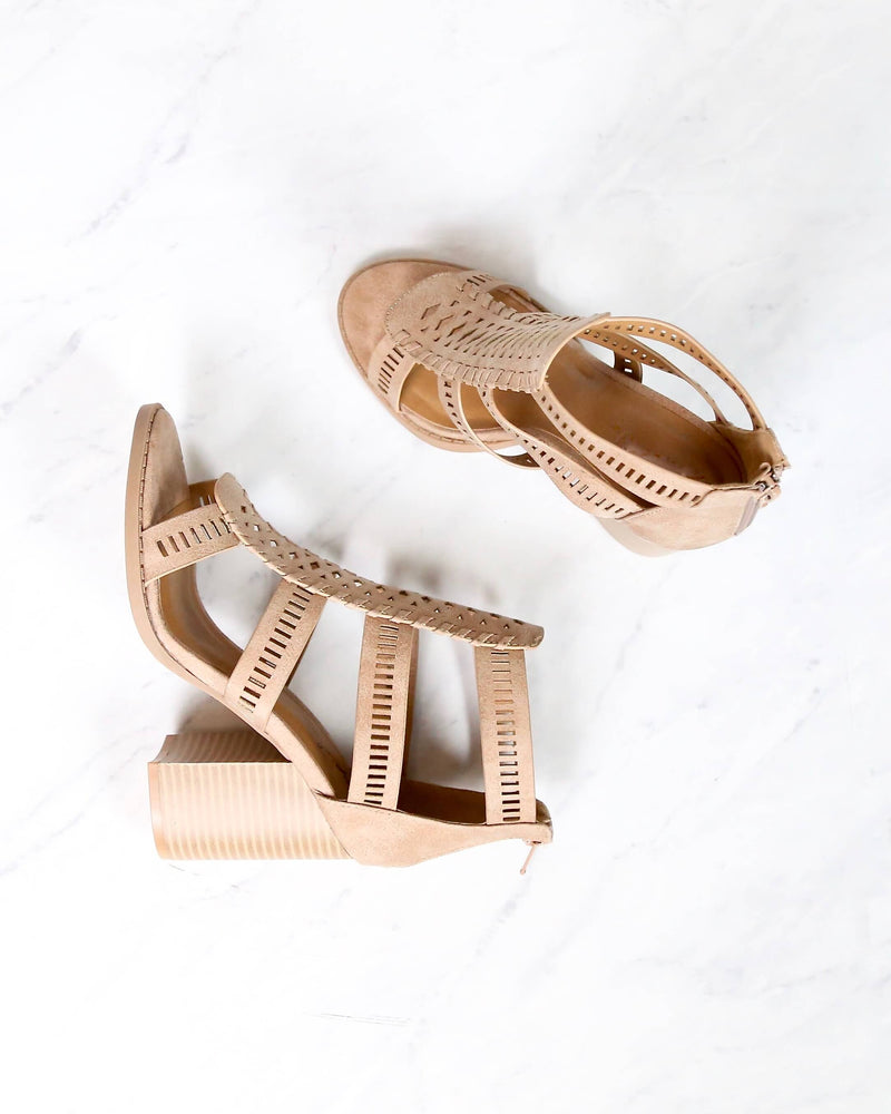 Distressed Leatherette Perforated Strappy Peep Toe Heeled Sandals in Tan