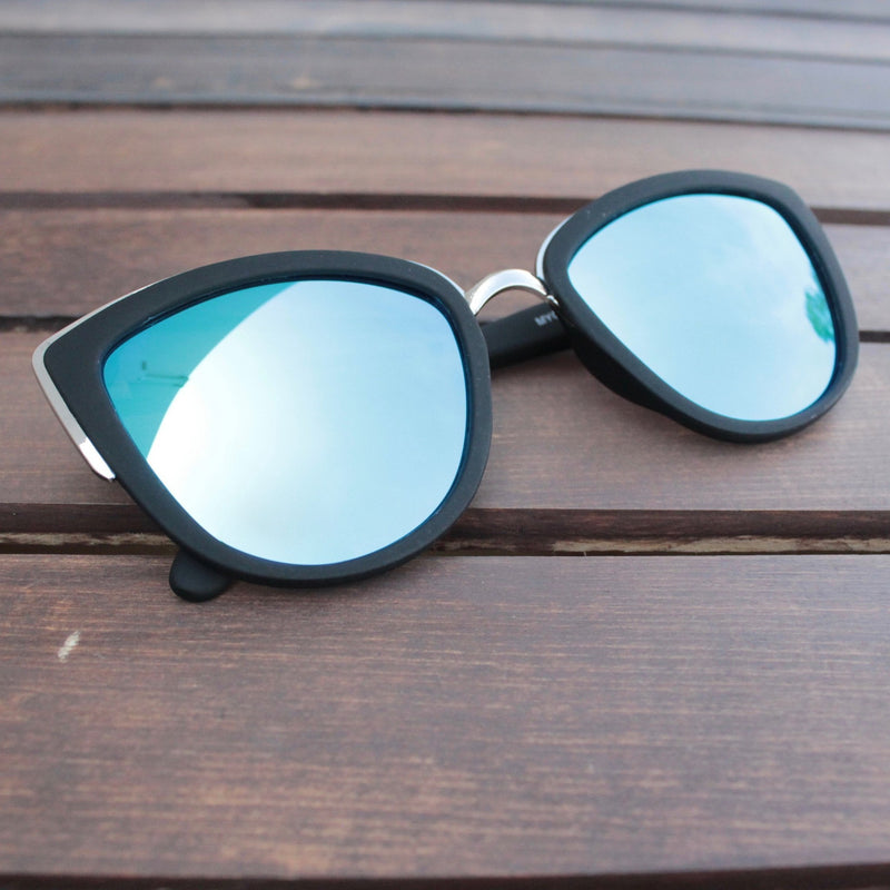 Quay My Girl Sunglasses (more colors) - shophearts - 1