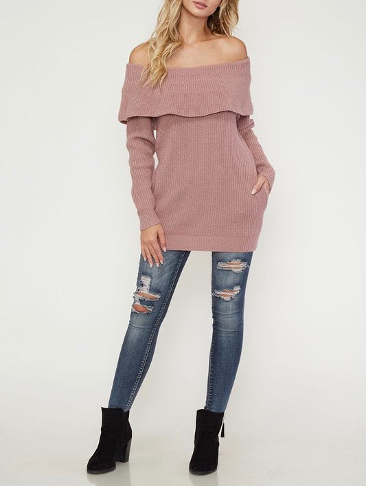 Essential Off The Shoulder Ribbed Knit Sweater with Pockets in Mauve