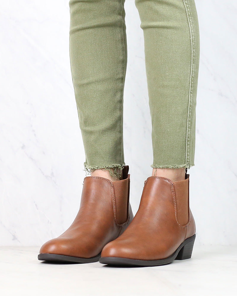 Ankle Chelsea Bootie in Tan