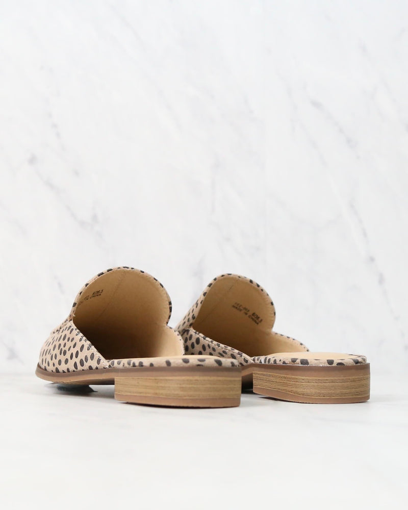 CL by Chinese Laundry - Freshest Animal Print Pointy Toe Mule - Beige