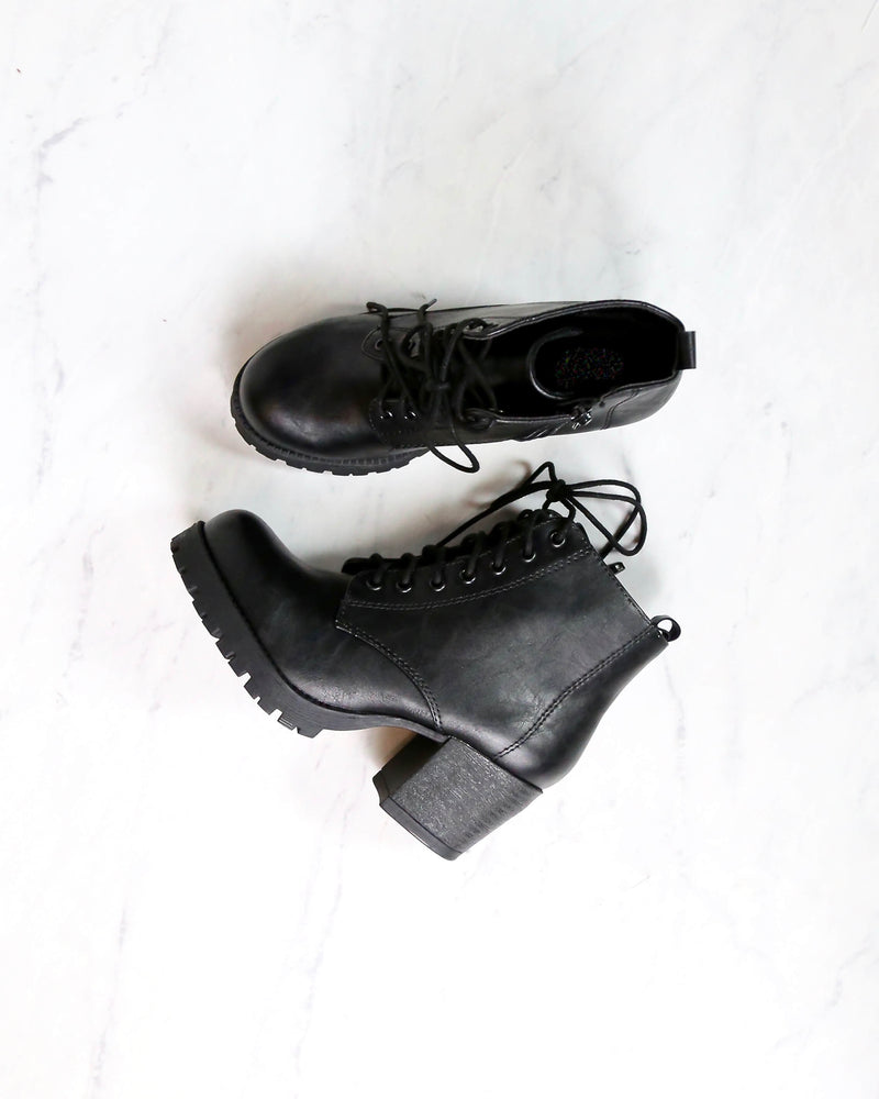 Faux Leather Lace Up Chunky Heel Combat Style Boots nevitt pu BLACK