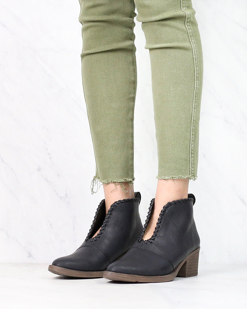 Final Sale - Very Volatile - Cavalry Ankle Booties in Black
