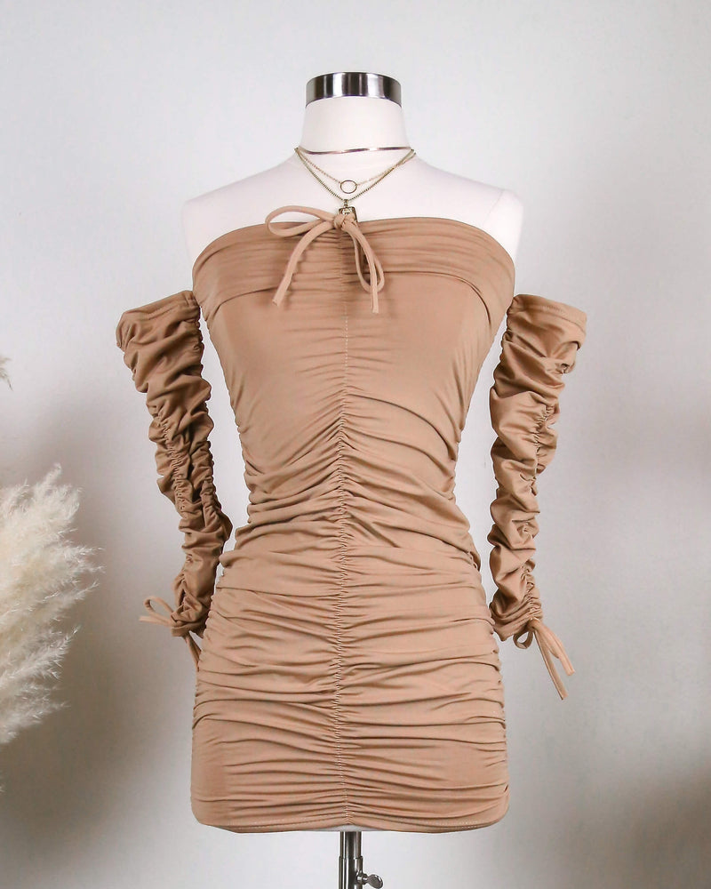 fleece lined - ruched - mini dress - longsleeve - open shoulder - adjustable drawstrings - brown