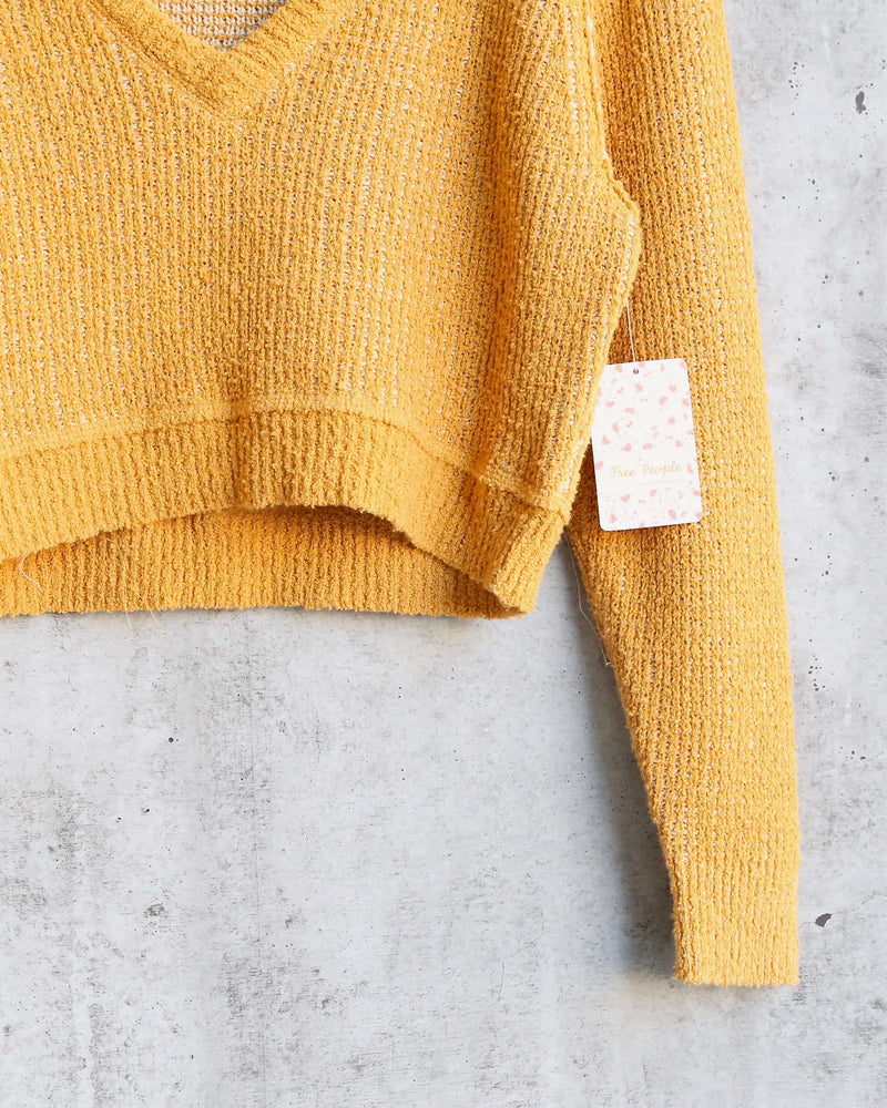 Free People - High Low V Textured Slouchy Sweater - De Soleil