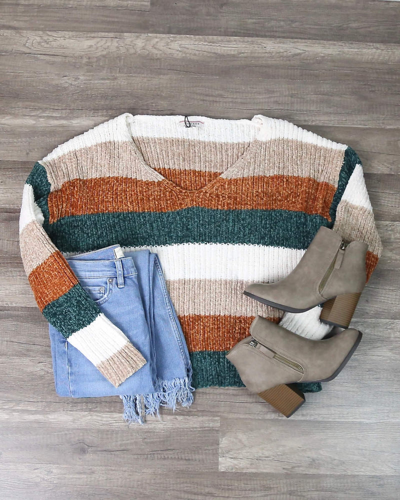 V-Neck Ribbed Colorblock Oversized Pullover Sweater