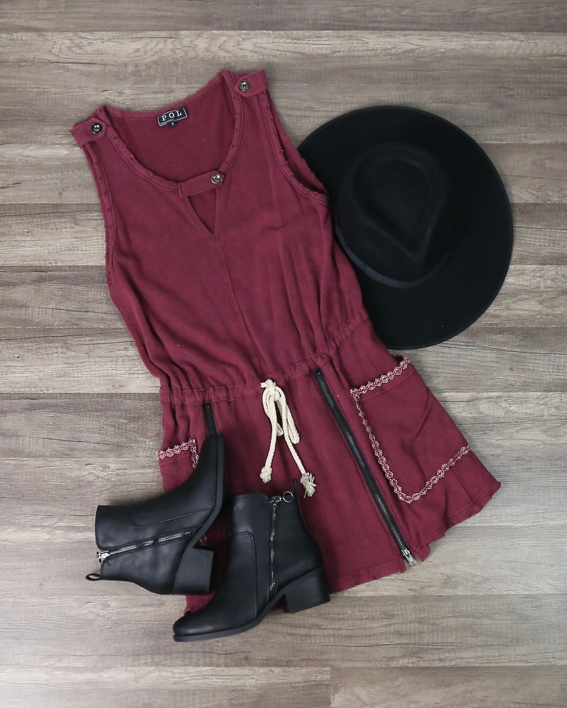 Casual And Comfy Drawstring Waist Dress in Burgundy