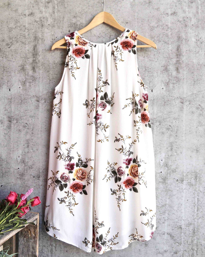 Floral Sleeveless Dress in Off White