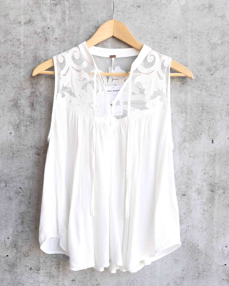Free People - Western Romance Mesh Applique Top in Ivory