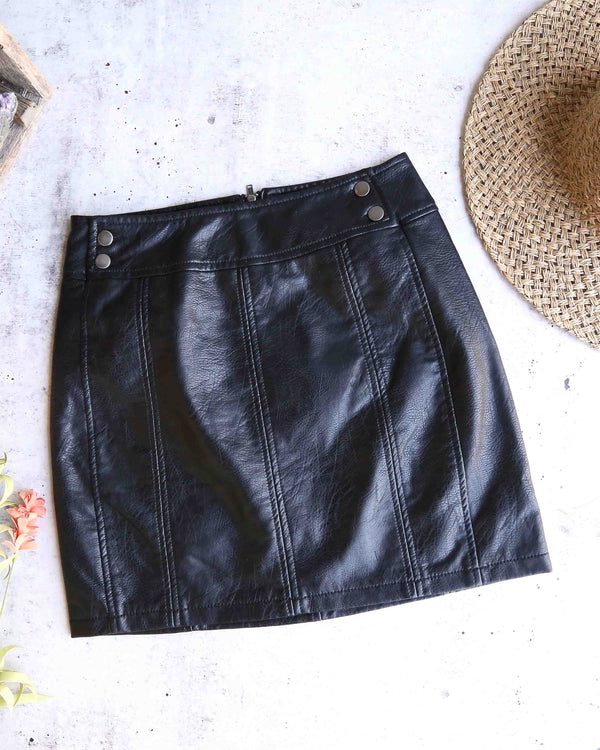Free People - Mini Retro Bodycon Vegan Leather Skirt in Black