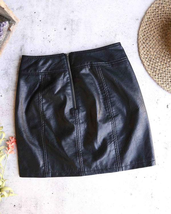 Free People - Mini Retro Bodycon Vegan Leather Skirt in Black