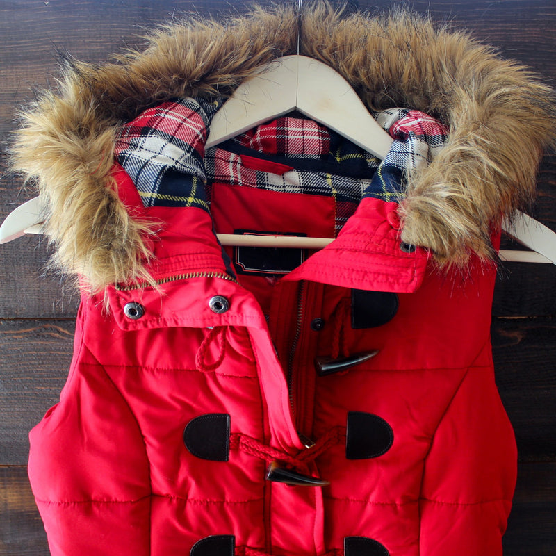 mountain slopes hooded red puffer vest - shophearts - 4