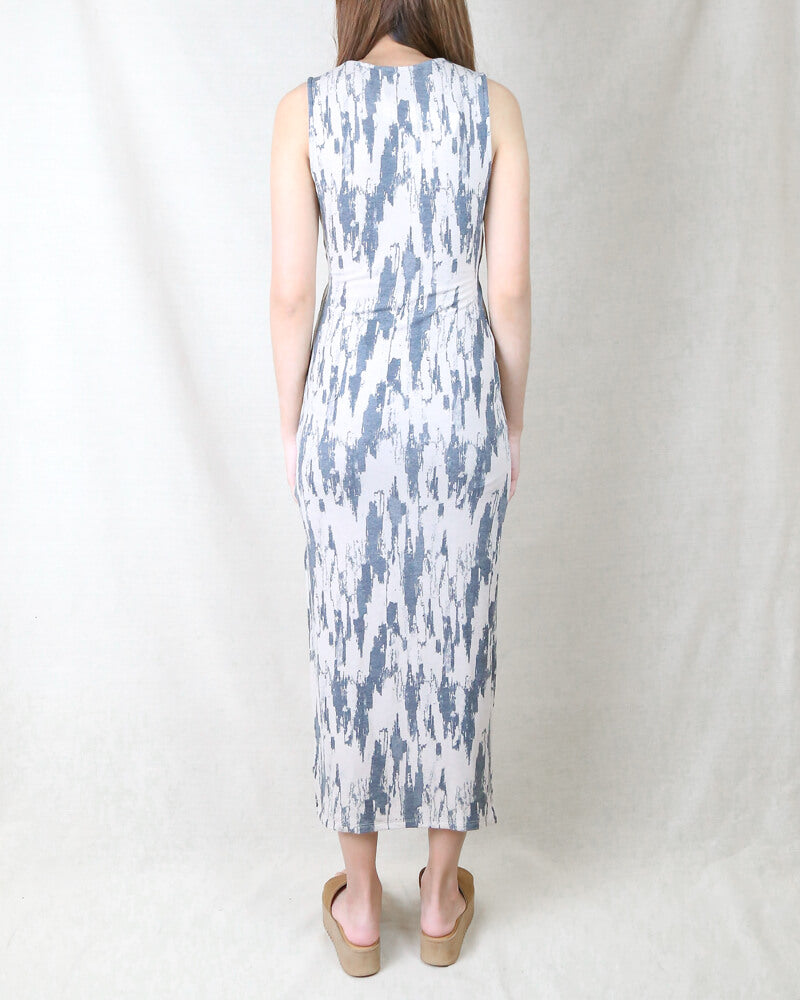 Tessa Tie Dye Cut Out Printed Midi Dress in Taupe Charcoal