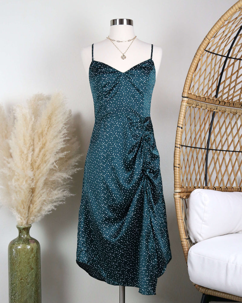 Stargazing Ruched Midi Dress in Emerald