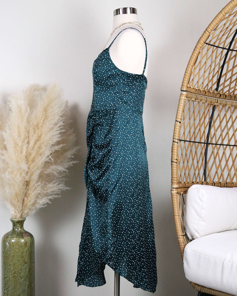 Stargazing Ruched Midi Dress in Emerald