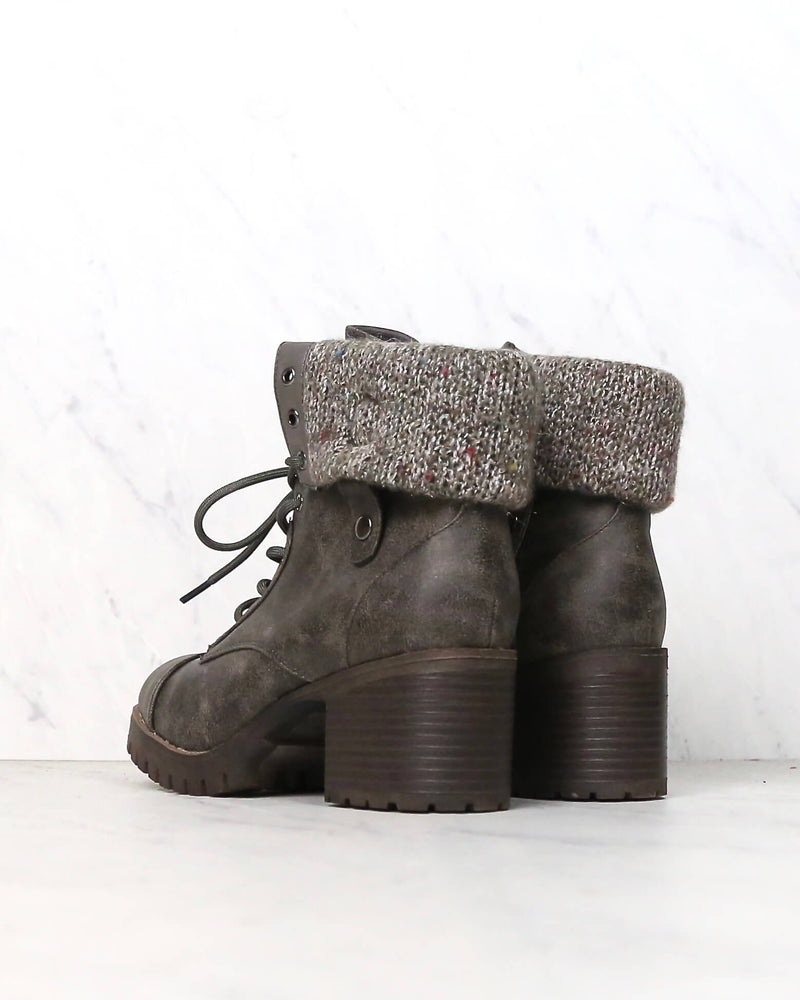 Lace Up Fold-Over Sweater Cuff Boots - more colors