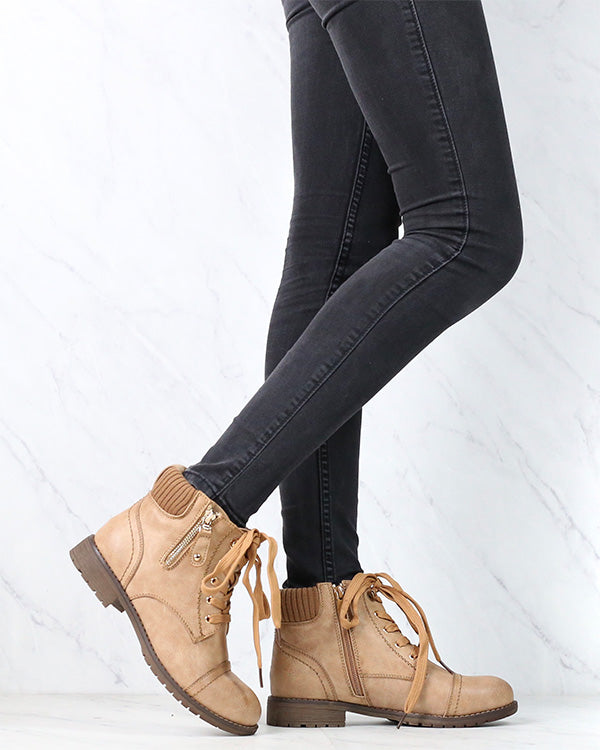 Low Cut Cutie Sweater Boots in Brown