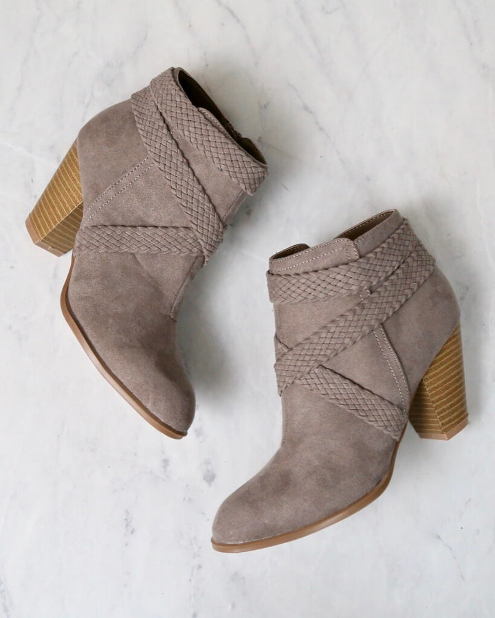 Final Sale - A Rare Braid Suede Booties in Taupe