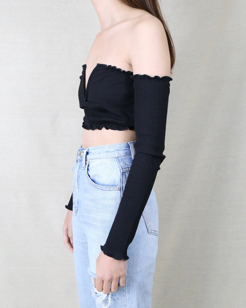 Reverse - Pretty Lady Ribbed Crop Top with Long Sleeves in Black