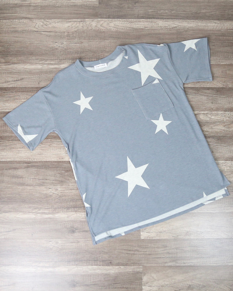Star Print Top With Pockets in Blue Grey