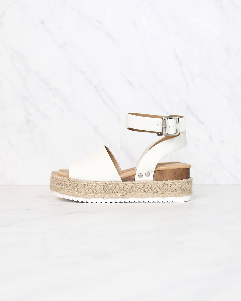 Trendy Sporty Flatfrom Espadrille Sandal with Adjustable Ankle Strap in Off White