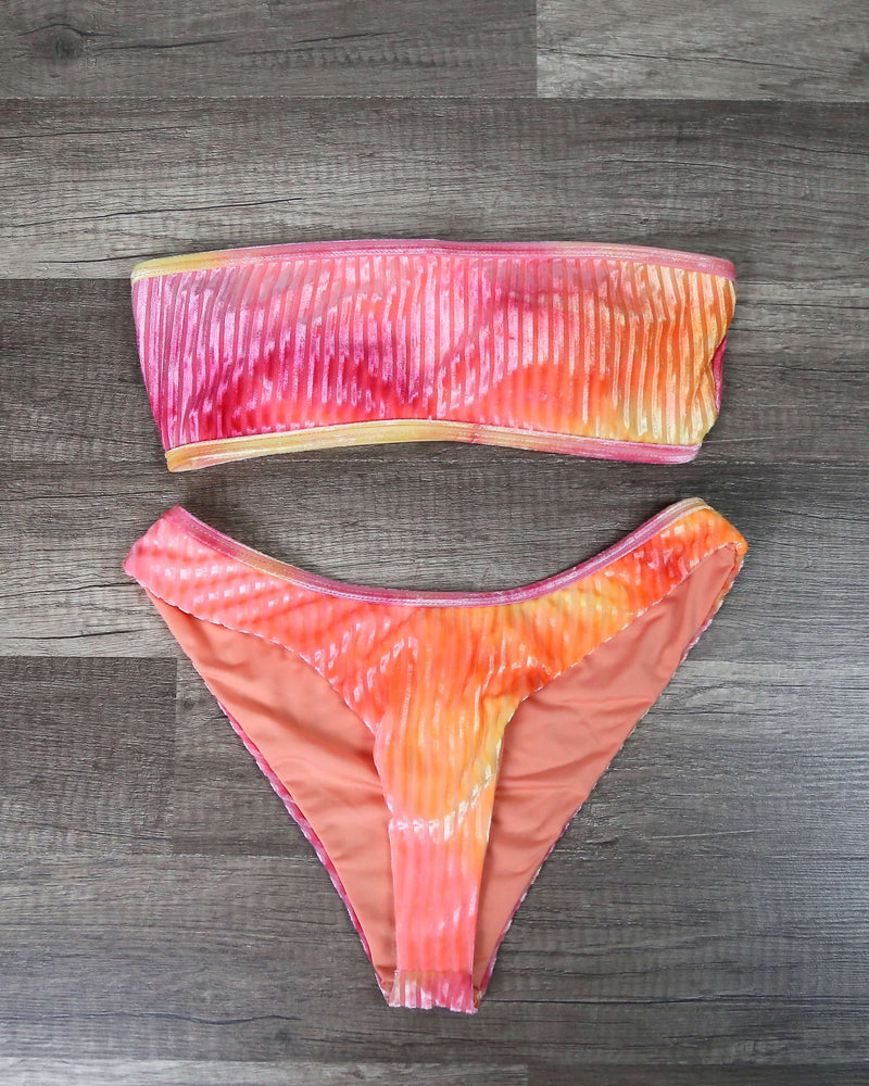 Dippin' Daisy's - Encore Top and Viva Bottom Separates in Burnt Tie Dye