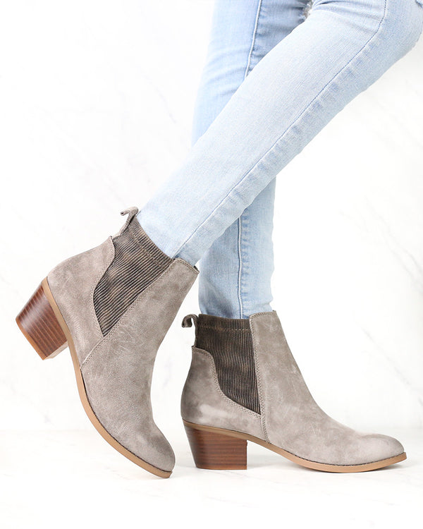 Very Volatile - Women's Raya Suede Leather Ankle Bootie - Taupe Suede