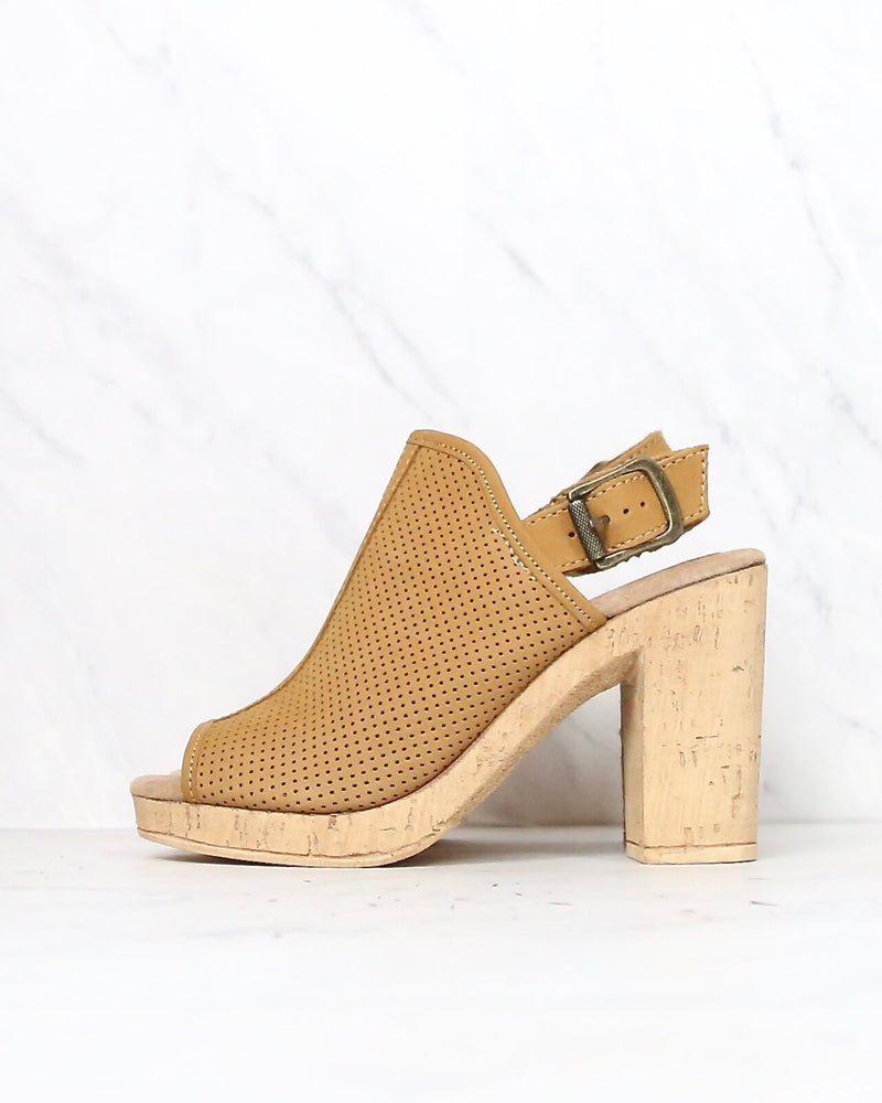 Sbicca - Almonte Open Toe Perforated Heel Sandal in Tan