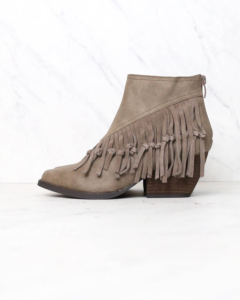 Sbicca - Byanca Women's Boots in Taupe