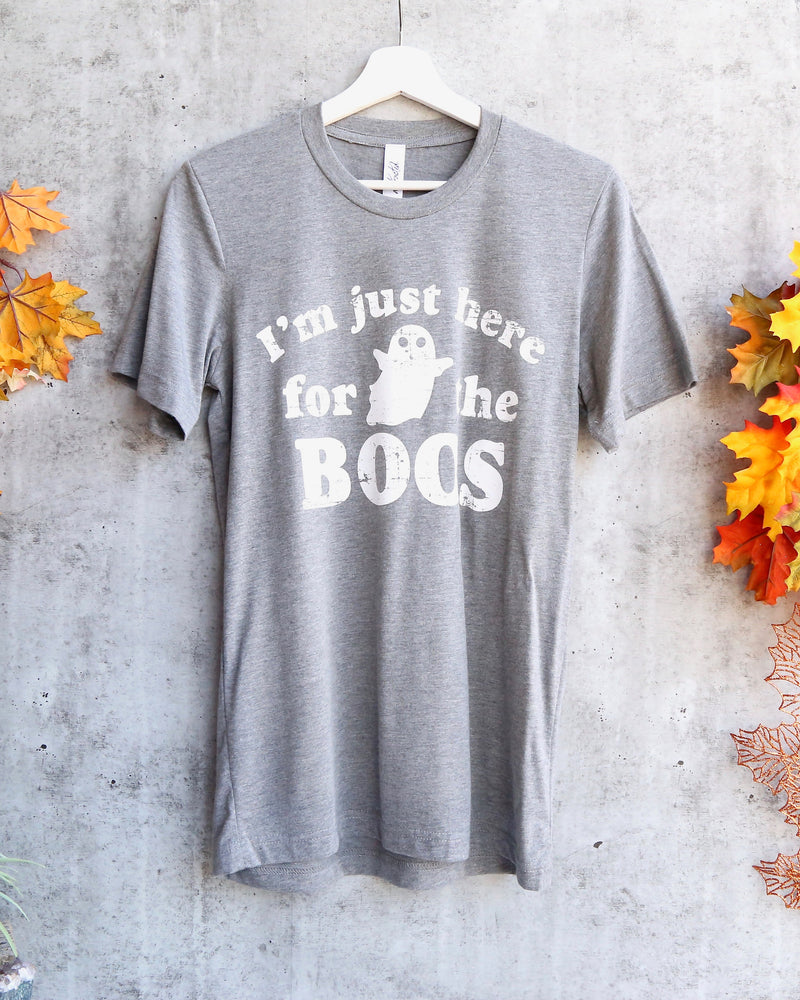 Distracted - I'm Just Here For the Boos Halloween Graphic Tee in Heather Grey