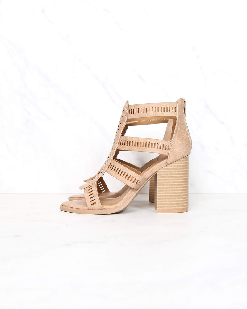 Distressed Leatherette Perforated Strappy Peep Toe Heeled Sandals in Tan