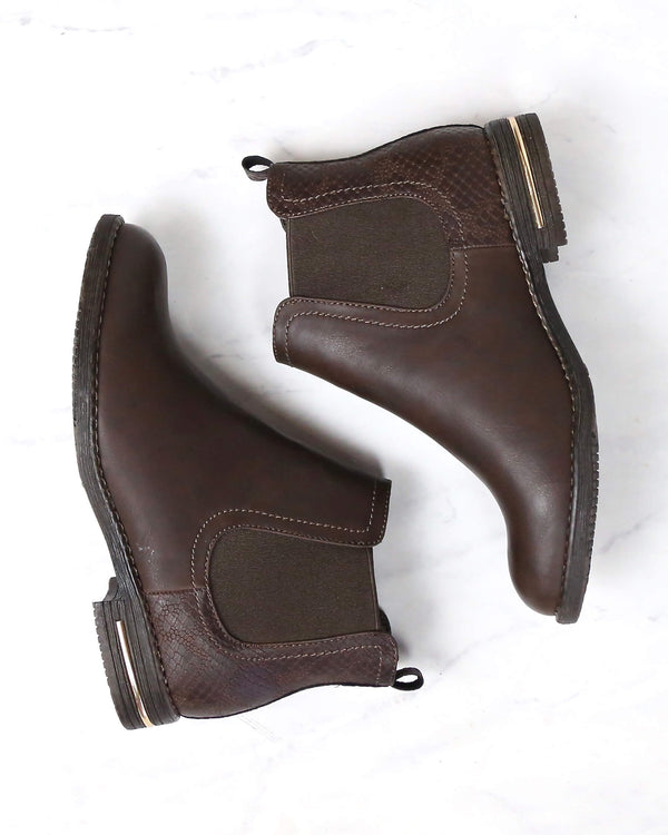 Final Sale - Chelsea Ankle Boots in Brown