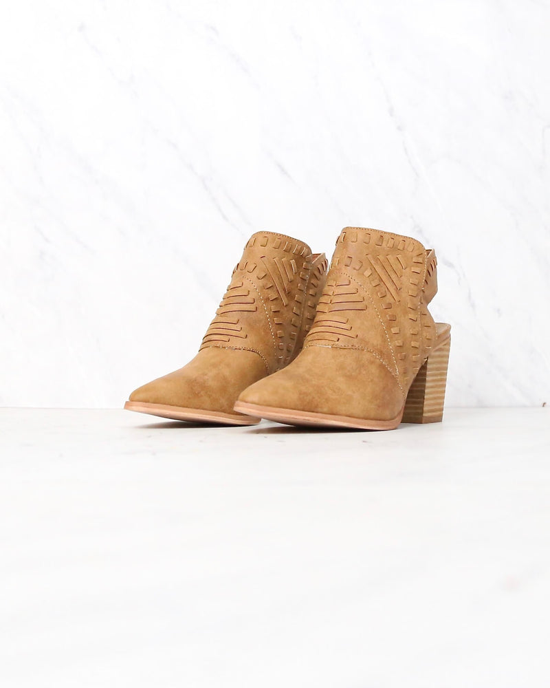 Mi iM - Emily | Patterned Pointed Cowboy Boot - Camel
