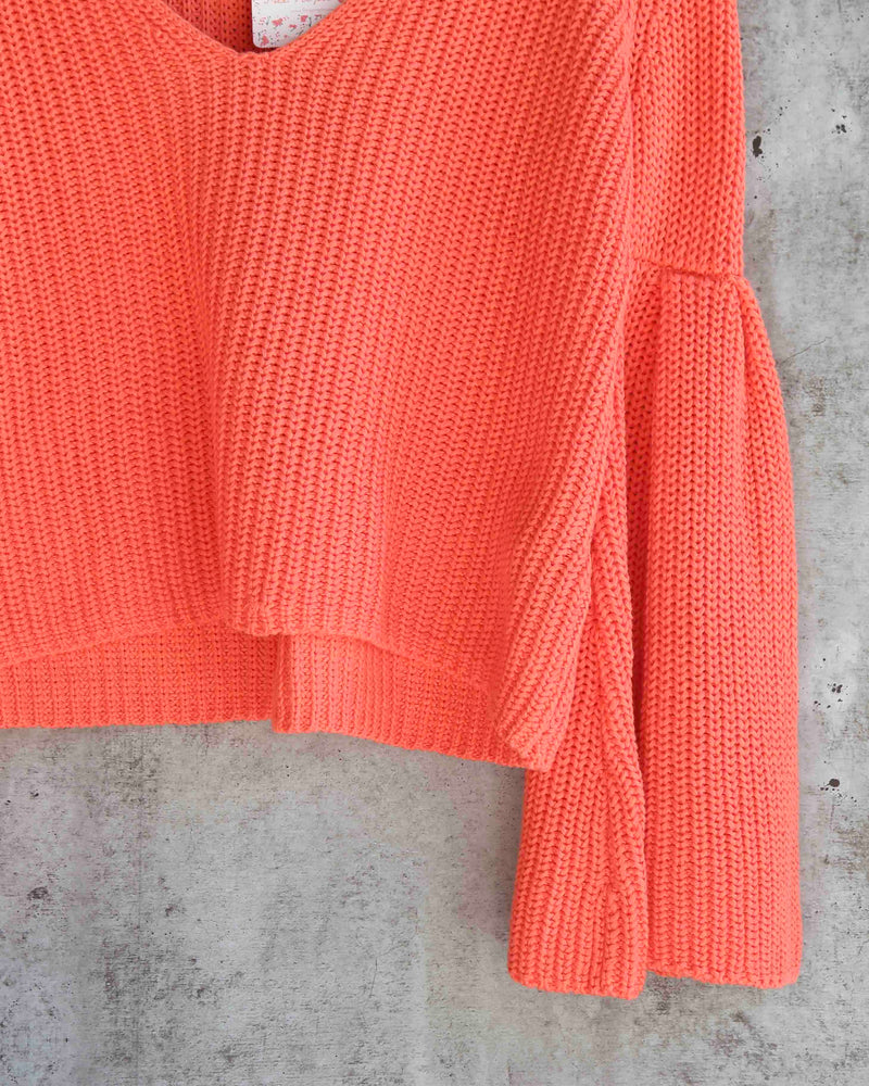 Free People - Damsel Cable Knit Pullover in Coral