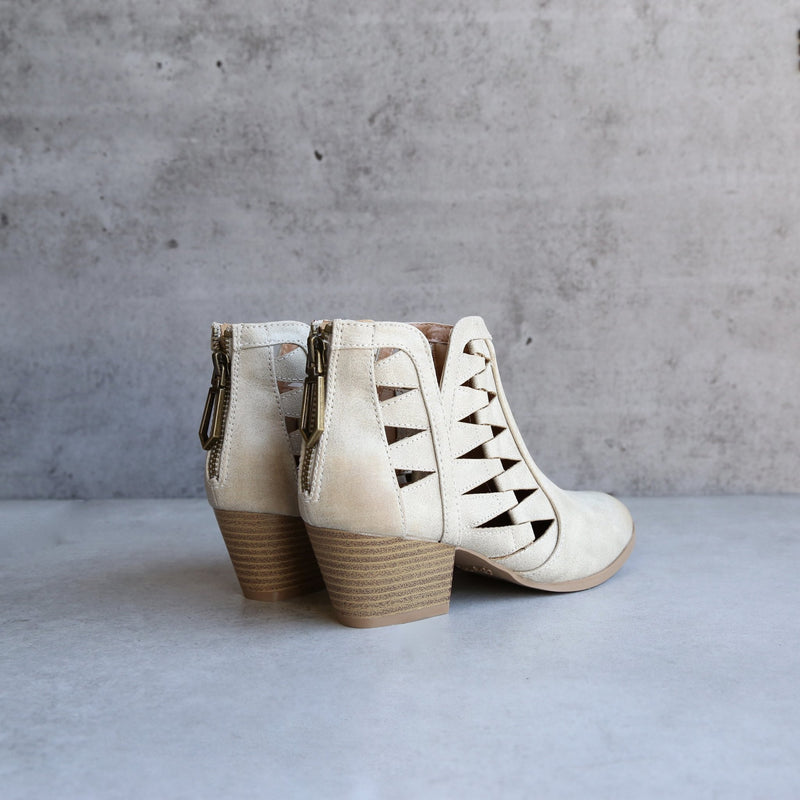 qupid ankle booties stone