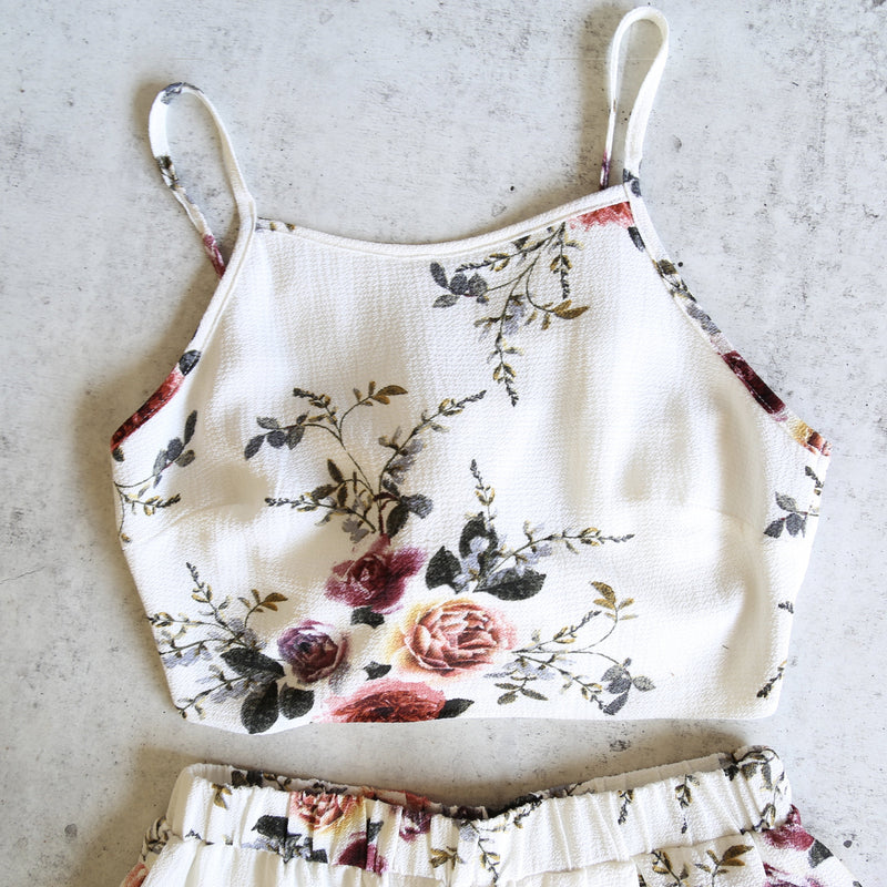 Reverse - Love Beast Set in White Floral