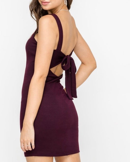 Lush Clothing - Sleeveless Ribbed Knit Fitted Mini Dress in Burgundy/Black