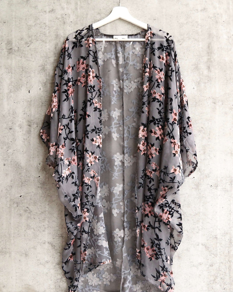 Luxe Sheer Velvet Floral Print Kimono in Grey