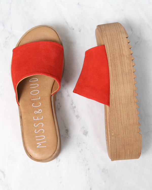 Musse & Cloud - Kendria Platform Slip On Sandals in Suede Leather Red