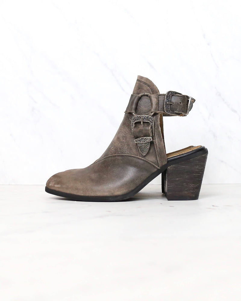 Sbicca - Scorpi Western Inspired Ankle Heeled Mule in Charcoal