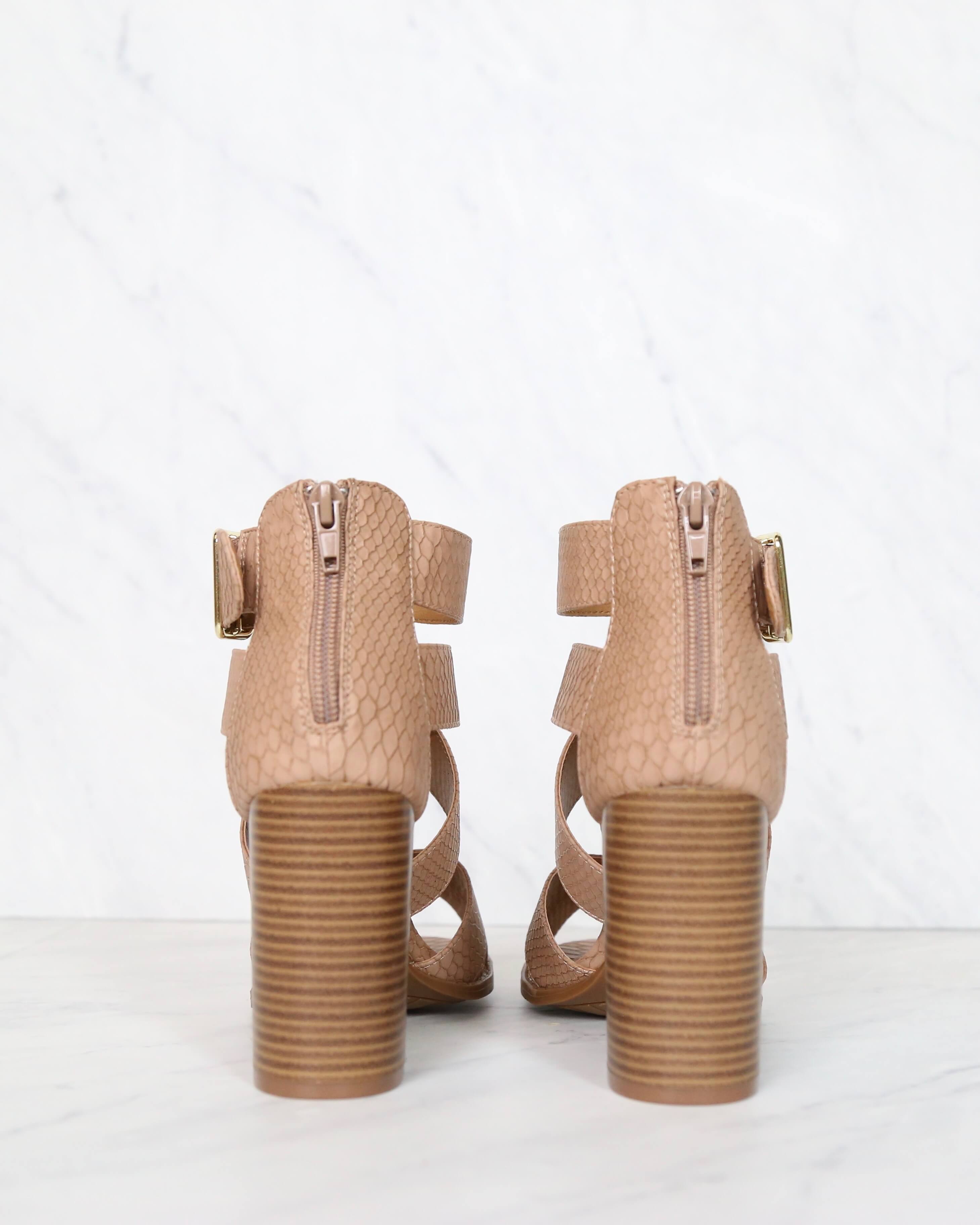 Snake Embossed Woven Straw Peep Toe Flat