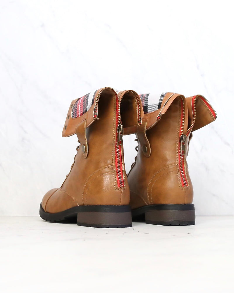 Final Sale - Adjustable Classic Combat Boots in Camel