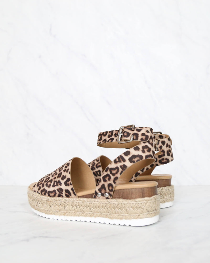 Trendy Sporty Flatfrom Espadrille Sandal with Adjustable Ankle Strap in Oat Cheetah